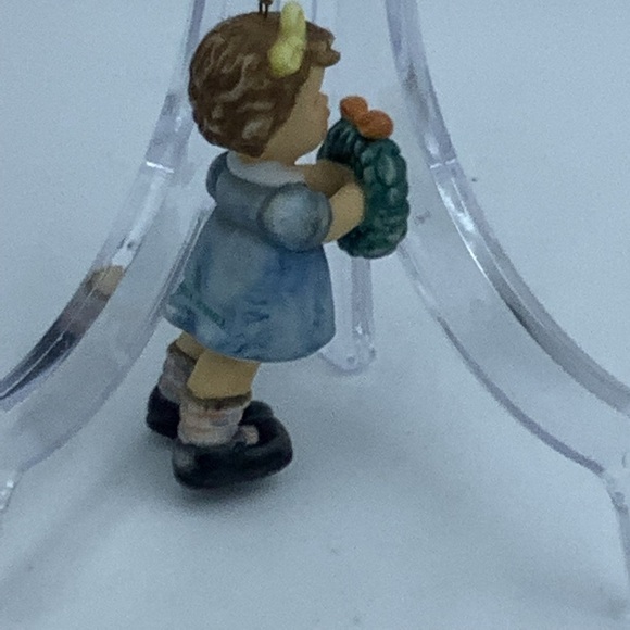 Vintage Goebel “Wreath of Joy” and “Christmas Bouquet” Christmas Ornaments - Picture 4 of 12